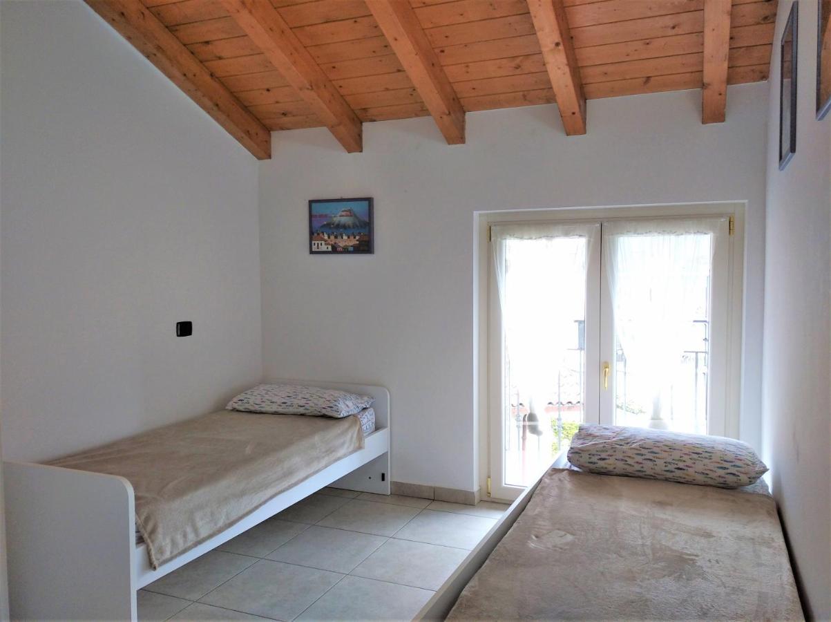 Casa Betty Apartment Бавено Екстериор снимка