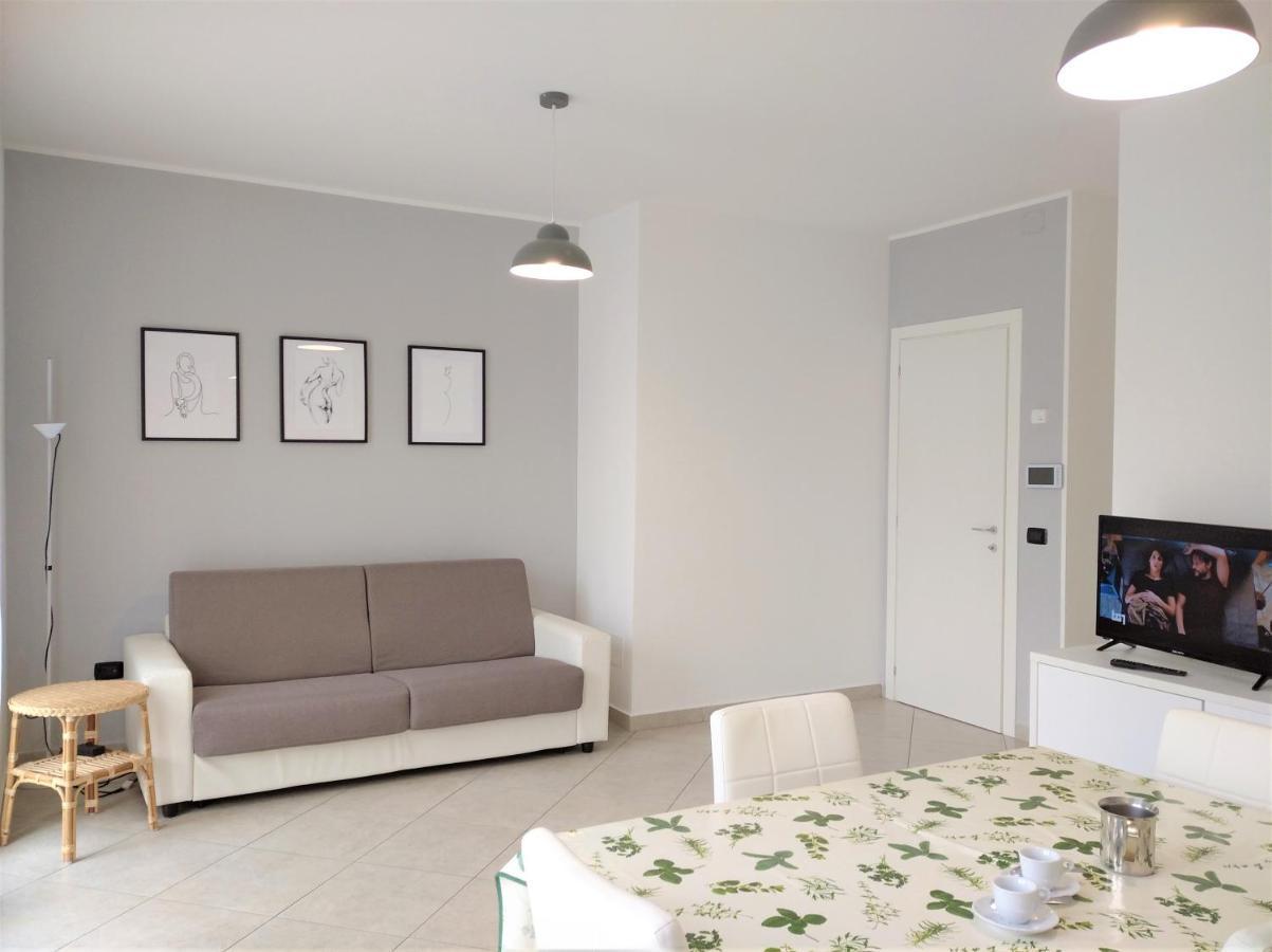 Casa Betty Apartment Бавено Екстериор снимка